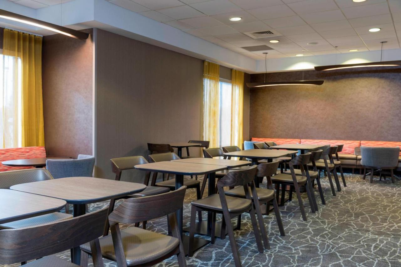 Springhill Suites Grand Rapids North Luaran gambar