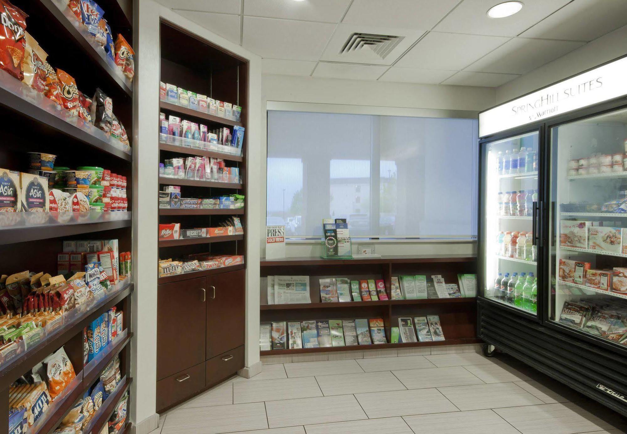 Springhill Suites Grand Rapids North Luaran gambar